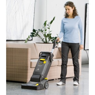 BR 30/4 C (30 cm 200 m²/h 1450 obr.) automat szorujący, profesjonalna szorowarka kompaktowa Karcher 